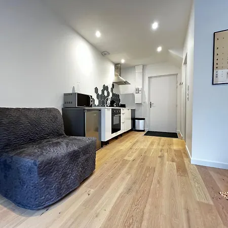 Independant 25m2 Proche Gare Apartment